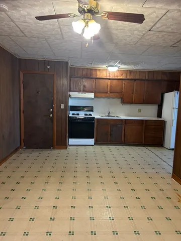 $1,350 | 424 Third Street, Unit 1S, Fall River, MA 02721