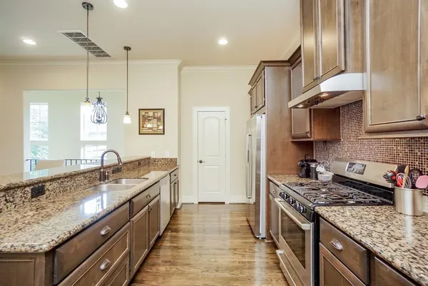 $3,750 | 1108 Peveto Street, Unit C, Houston, TX 77019