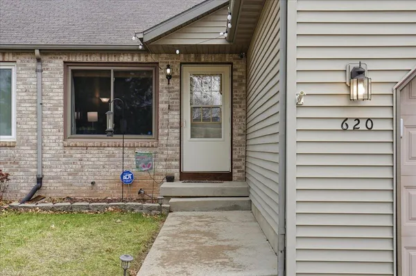 $334,900 | 620 Constitution Lane, DeForest, WI 53532