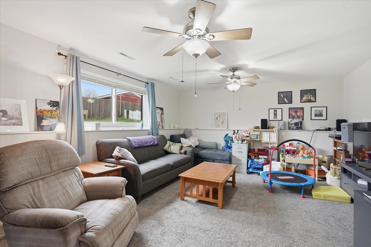 620 Constitution Lane DeForest, WI 53532 - Photo 25 of 45