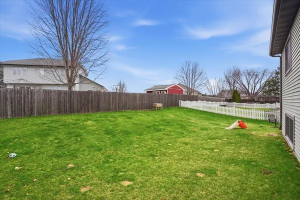 $334,900 | 620 Constitution Lane, DeForest, WI 53532