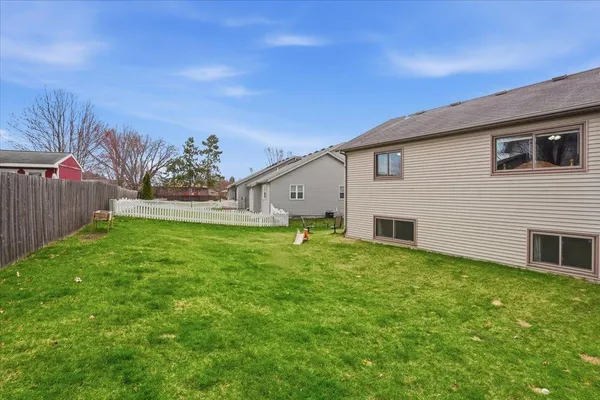 $334,900 | 620 Constitution Lane, DeForest, WI 53532