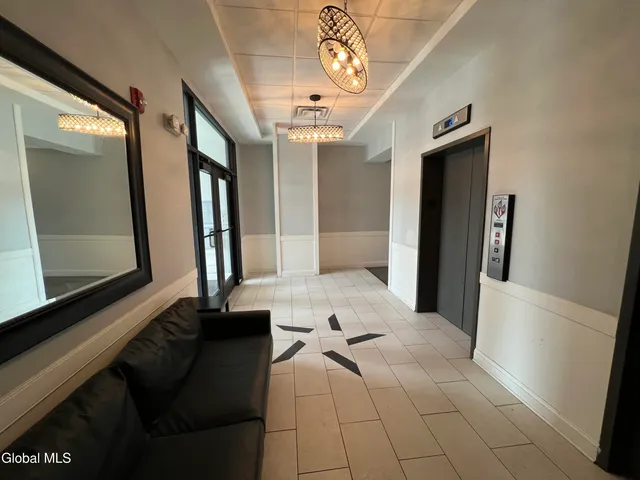 $1,600 | 733 Broadway, Unit 102, Albany, NY 12207