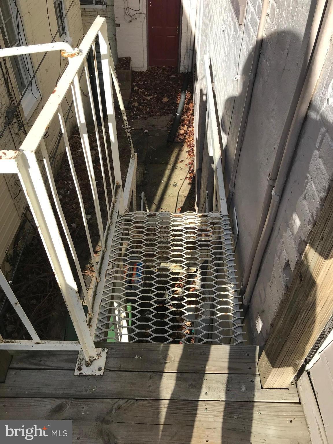 617 South Paca Street Baltimore, MD 21230 - Photo 19 of 25 Fire Escape - Second Floor