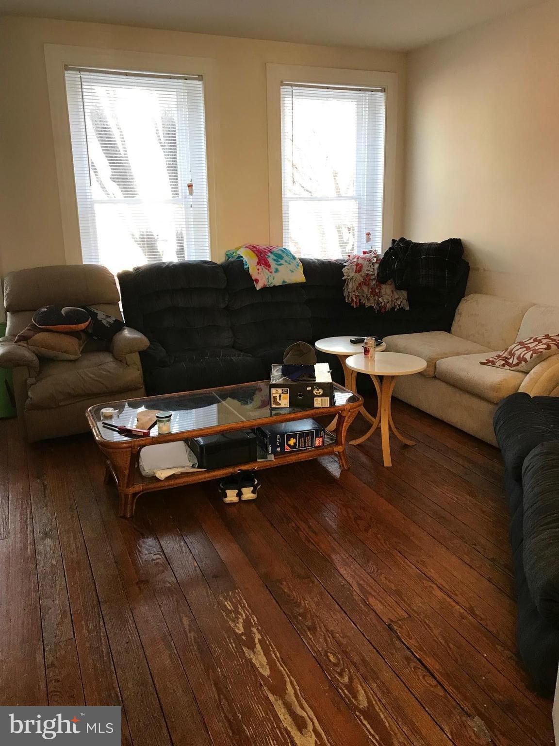 617 South Paca Street Baltimore, MD 21230 - Photo 24 of 25 Living Room