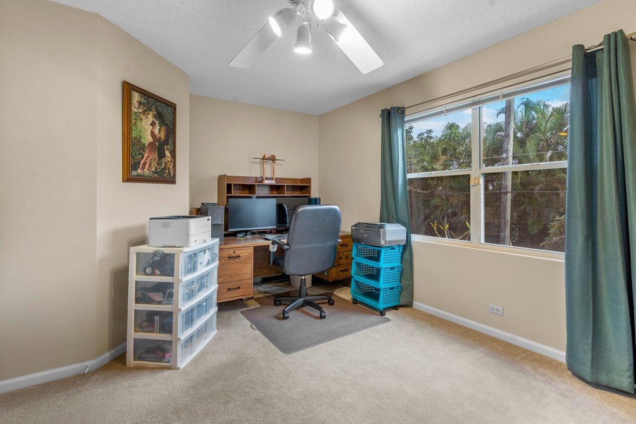 20970 Vía Azalea, Unit 1 Boca Raton, FL 33428 - Photo 22 of 60 022-20970VaAzalea-Apt1-BocaRaton-FL-3342