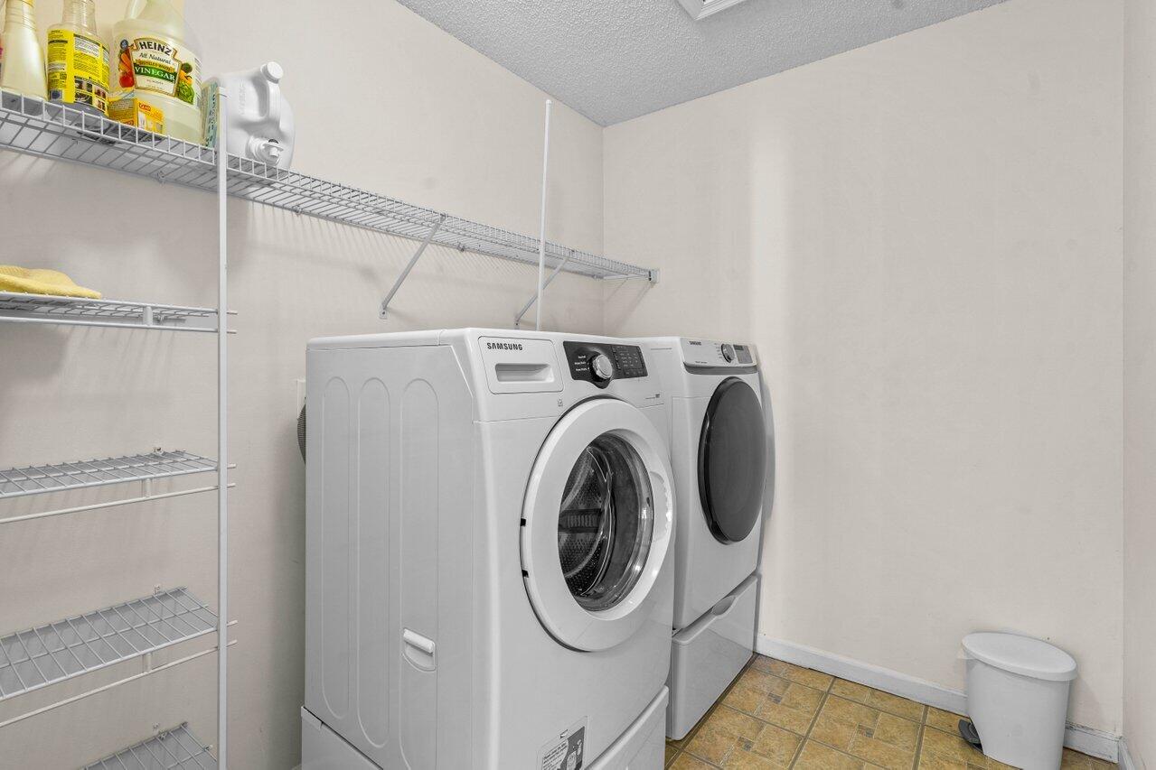 20970 Vía Azalea, Unit 1 Boca Raton, FL 33428 - Photo 23 of 60 023-20970VaAzalea-Apt1-BocaRaton-FL-3342