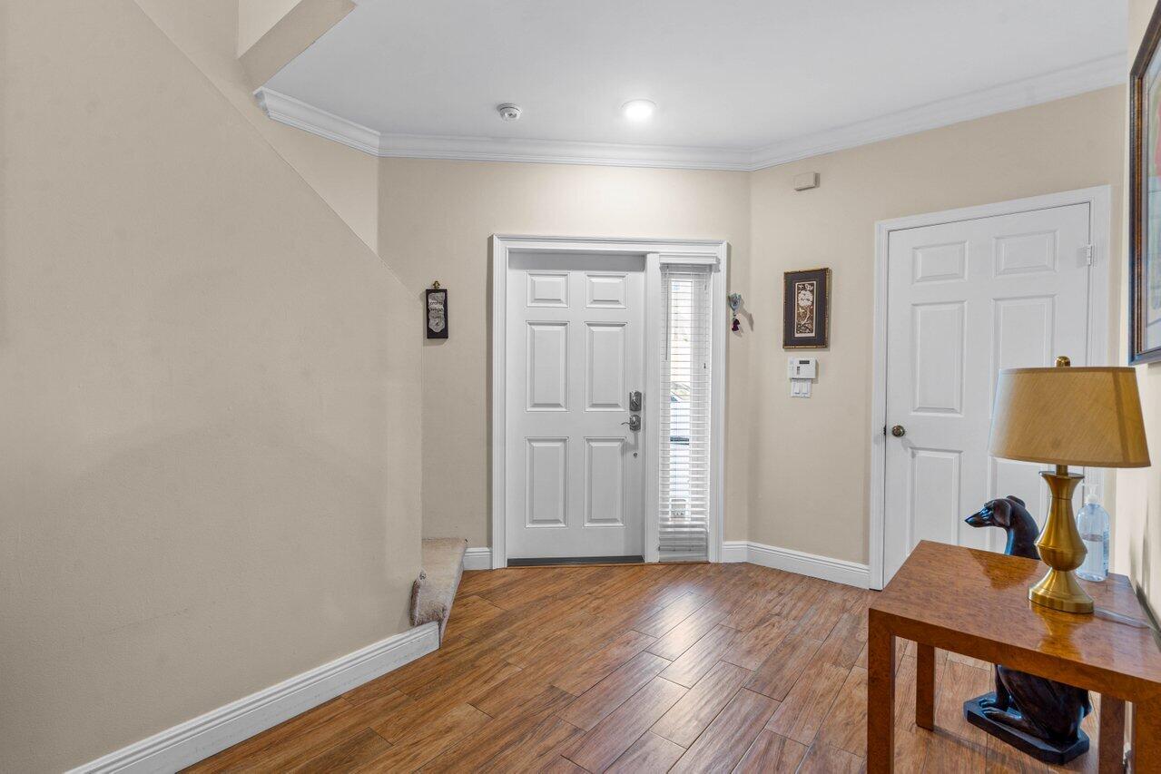 20970 Vía Azalea, Unit 1 Boca Raton, FL 33428 - Photo 4 of 60 004-20970VaAzalea-Apt1-BocaRaton-FL-3342