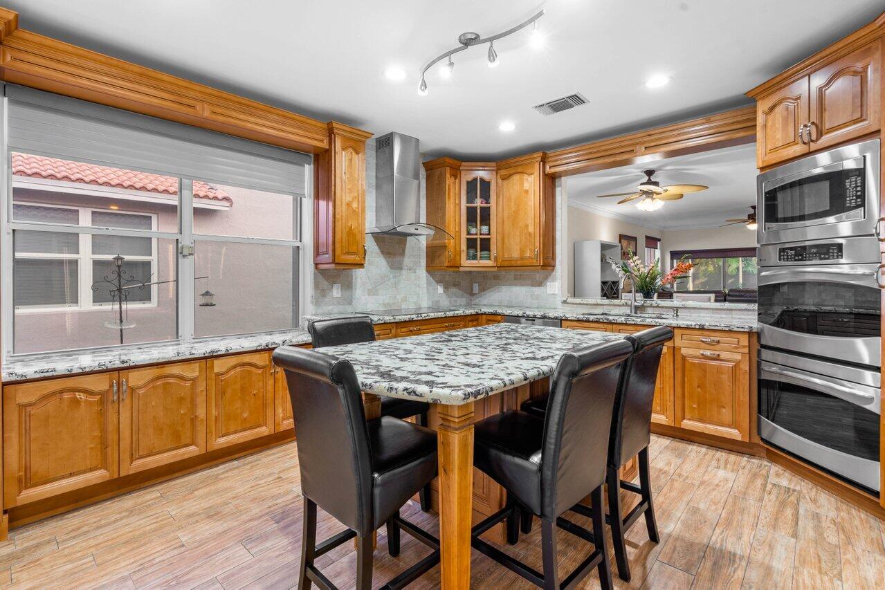 20970 Vía Azalea, Unit 1 Boca Raton, FL 33428 - Photo 5 of 60 005-20970VaAzalea-Apt1-BocaRaton-FL-3342
