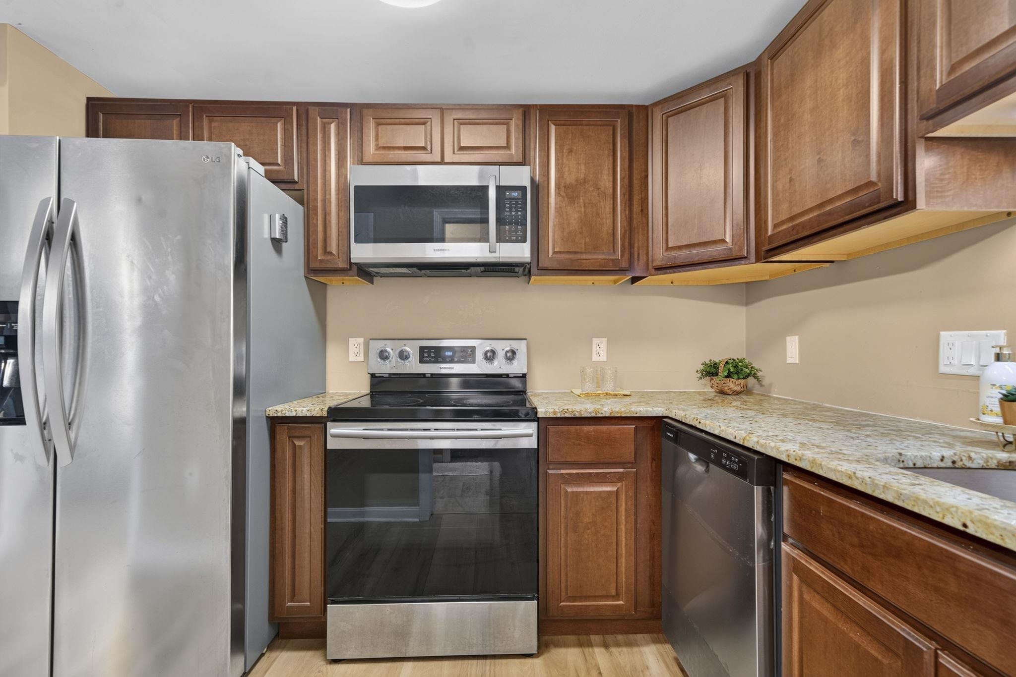 29 East Ridge Road Merrimack, NH 03054 - Photo 6 of 35 Gallery Image 6