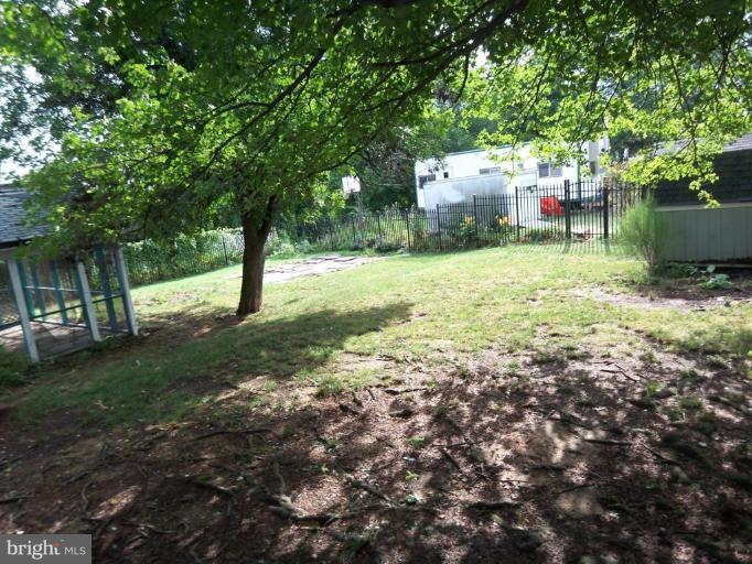 215 Mansion Road Linthicum Heights, MD 21090 - Photo 8 of 17 Back yard