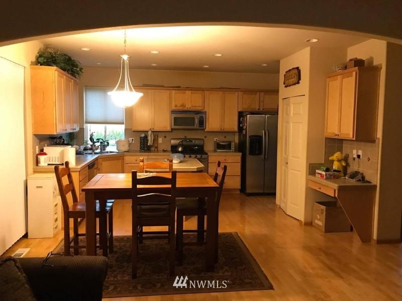 12106 Southeast 186th Street Renton, WA 98058 - Photo 7 of 10 Gallery Image 7