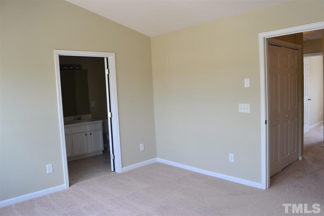 8107 Rhiannon Road Raleigh, NC 27613 - Photo 8 of 24