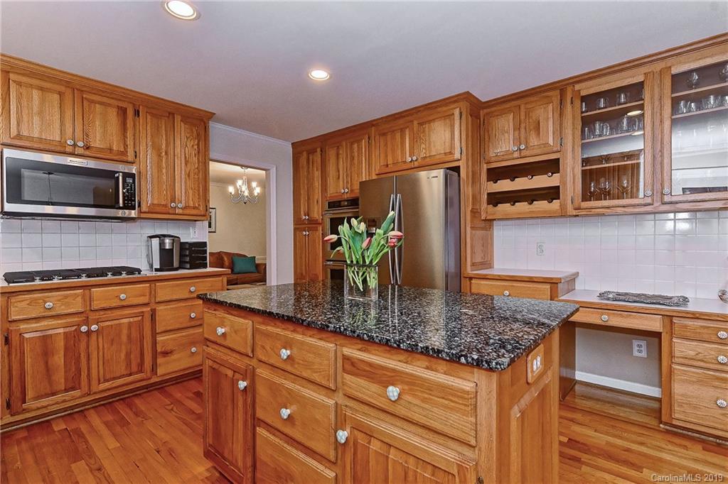 4118 Chevington Road Charlotte, NC 28226 - Photo 18 of 48 Gallery Image 18