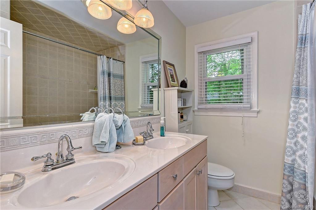 4118 Chevington Road Charlotte, NC 28226 - Photo 35 of 48 Gallery Image 35