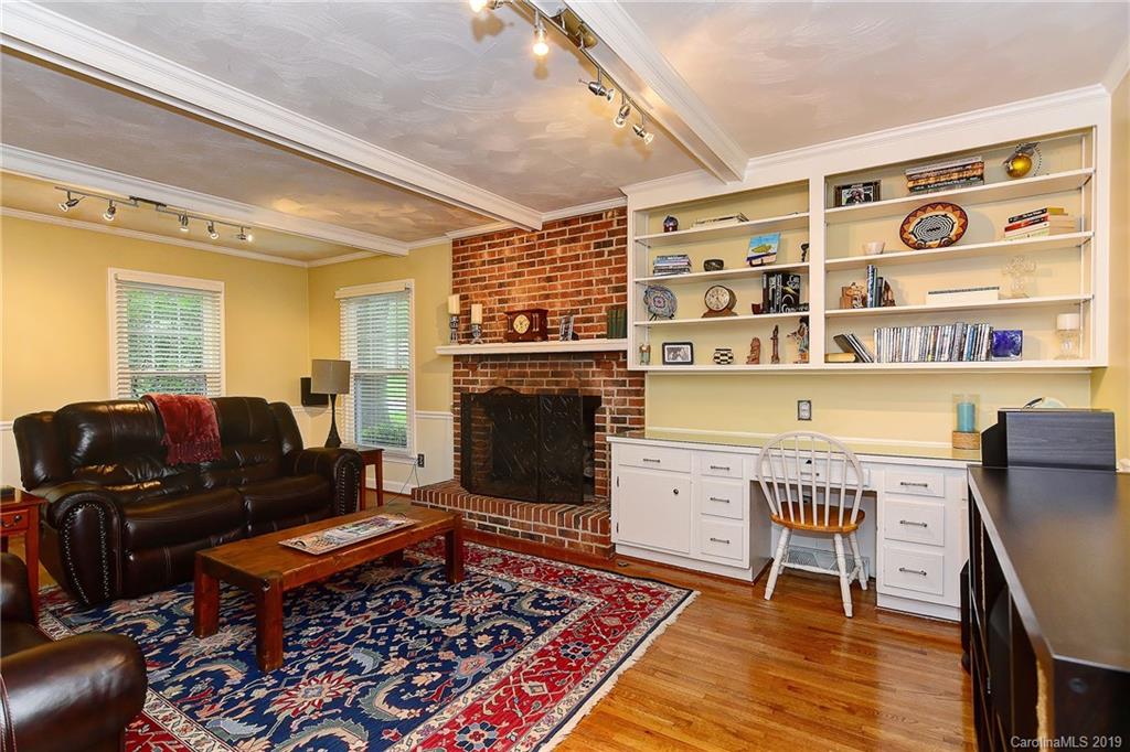 4118 Chevington Road Charlotte, NC 28226 - Photo 8 of 48 Gallery Image 8
