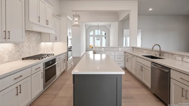 $851,900 | 31156 Clover Pass, Bulverde, TX 78163