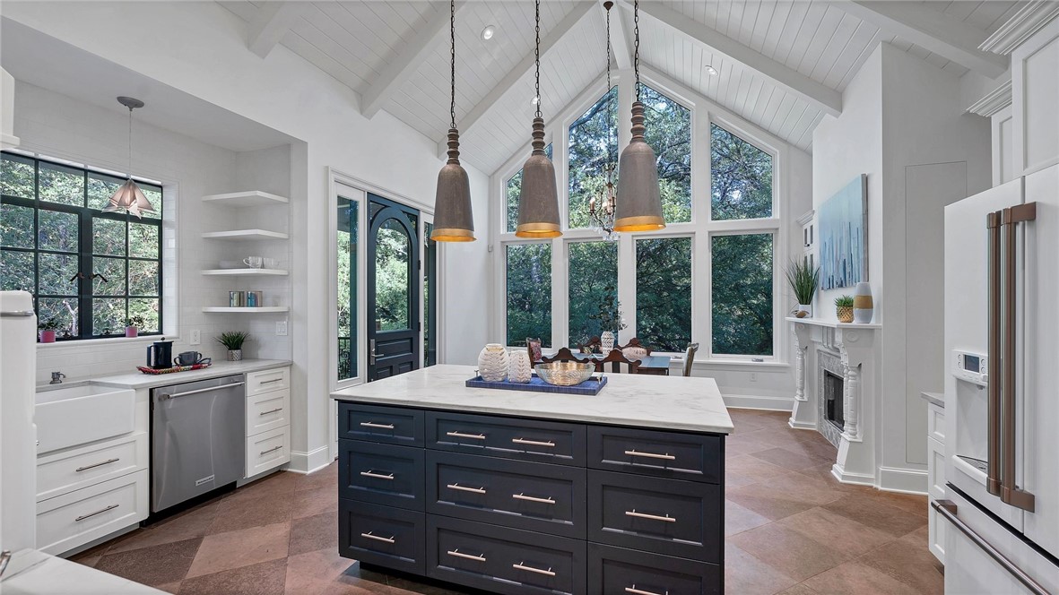 1601 Whitney Way Austin, TX 78741 - Photo 1 of 1