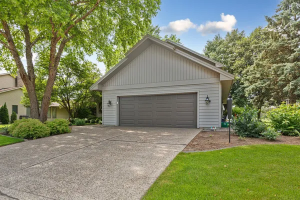 $599,900 | 24 Green Haven Bay, Faribault, MN 55021