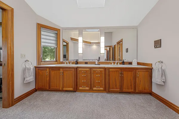 $599,900 | 24 Green Haven Bay, Faribault, MN 55021