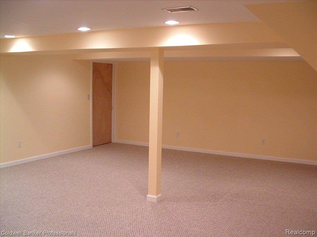 24441 Woodham Road Novi, MI 48374 - Photo 9 of 13 WOODHAM 24441 011