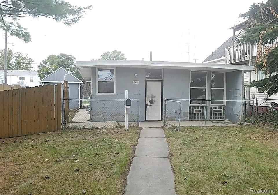 962 Eureka Road Wyandotte, MI 48192 - Photo 1 of 10