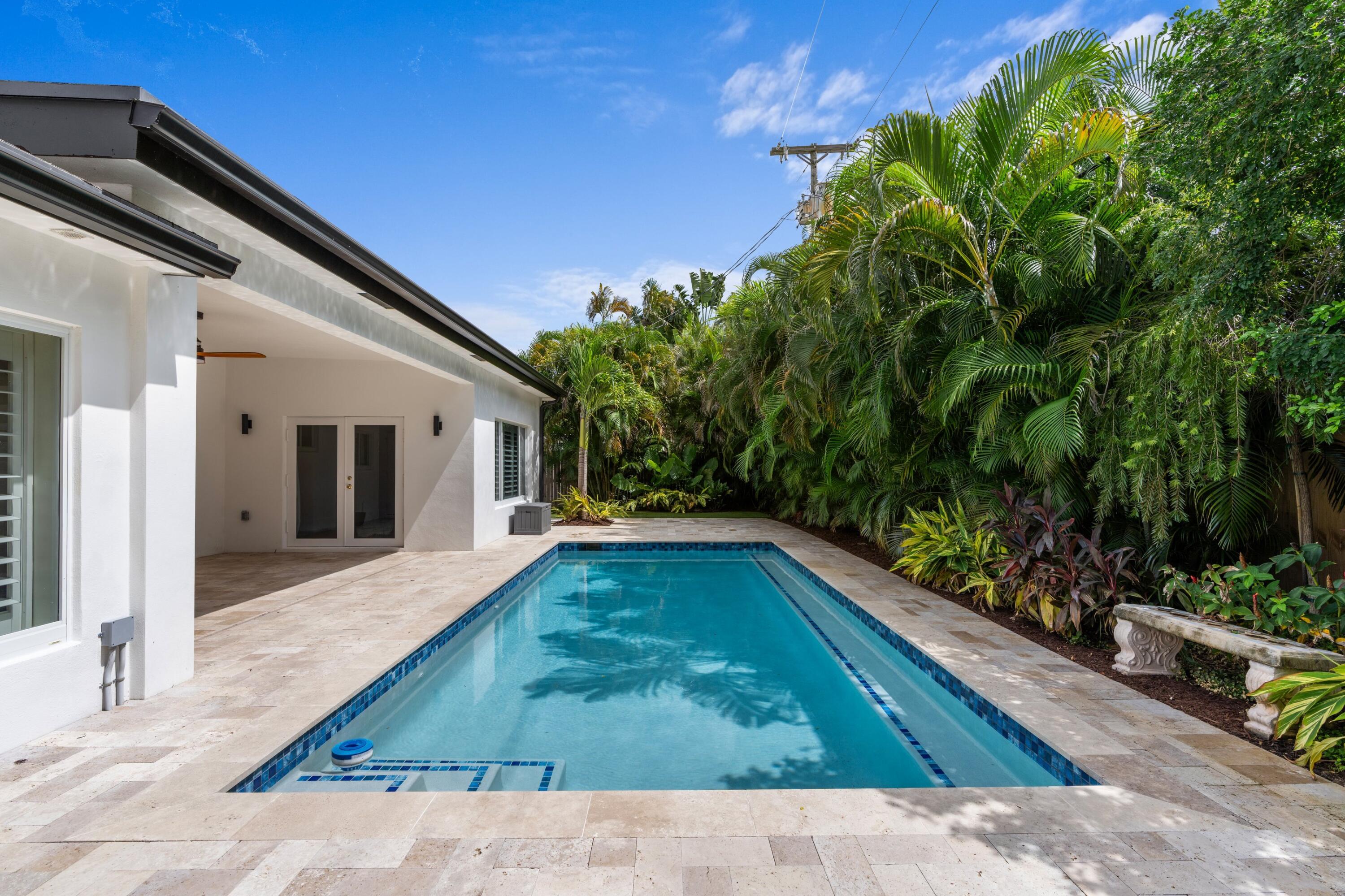 450 Northeast 5th Circle Boca Raton, FL 33431 - Photo 19 of 45 Pool & Patio