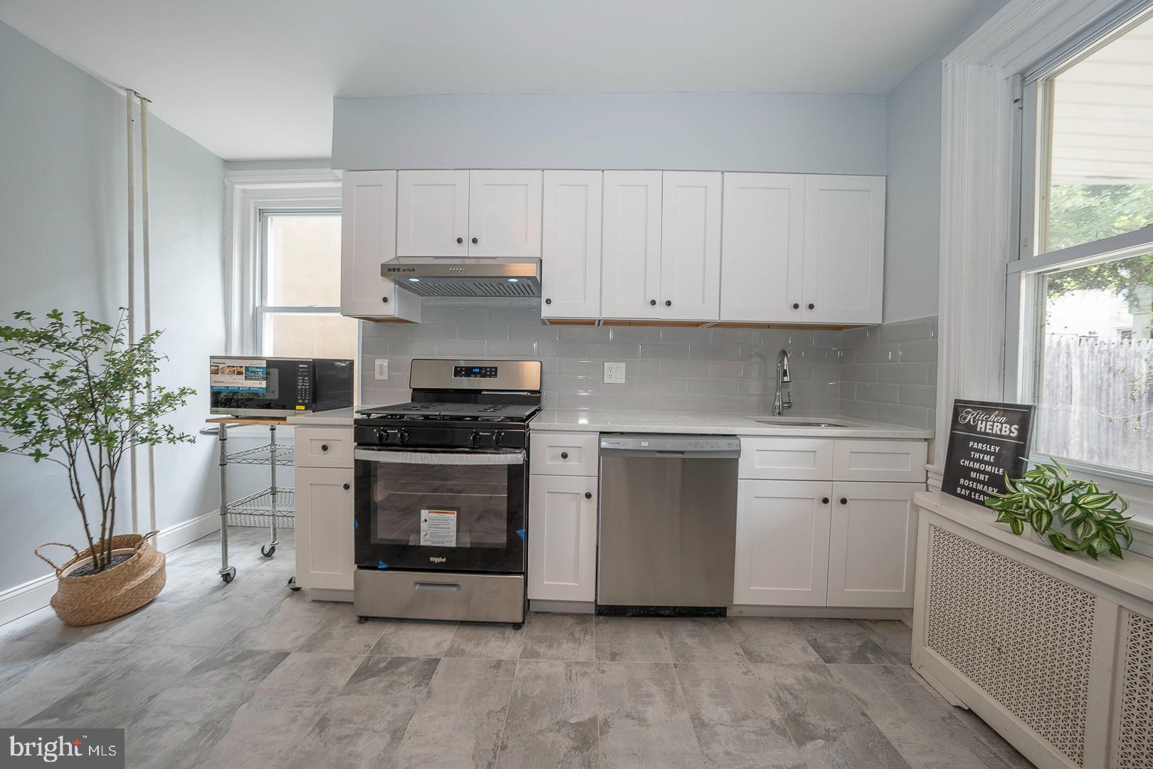 201 Dupont Street Philadelphia, PA 19127 - Photo 12 of 60 New stove, new dishwasher