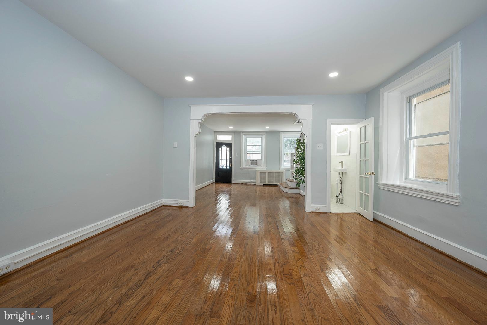 201 Dupont Street Philadelphia, PA 19127 - Photo 6 of 60 Formal Dining Room