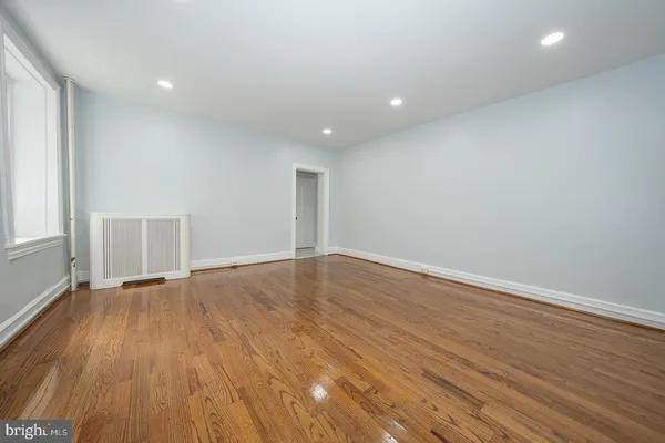$3,100 | 201 Dupont Street, Philadelphia, PA 19127