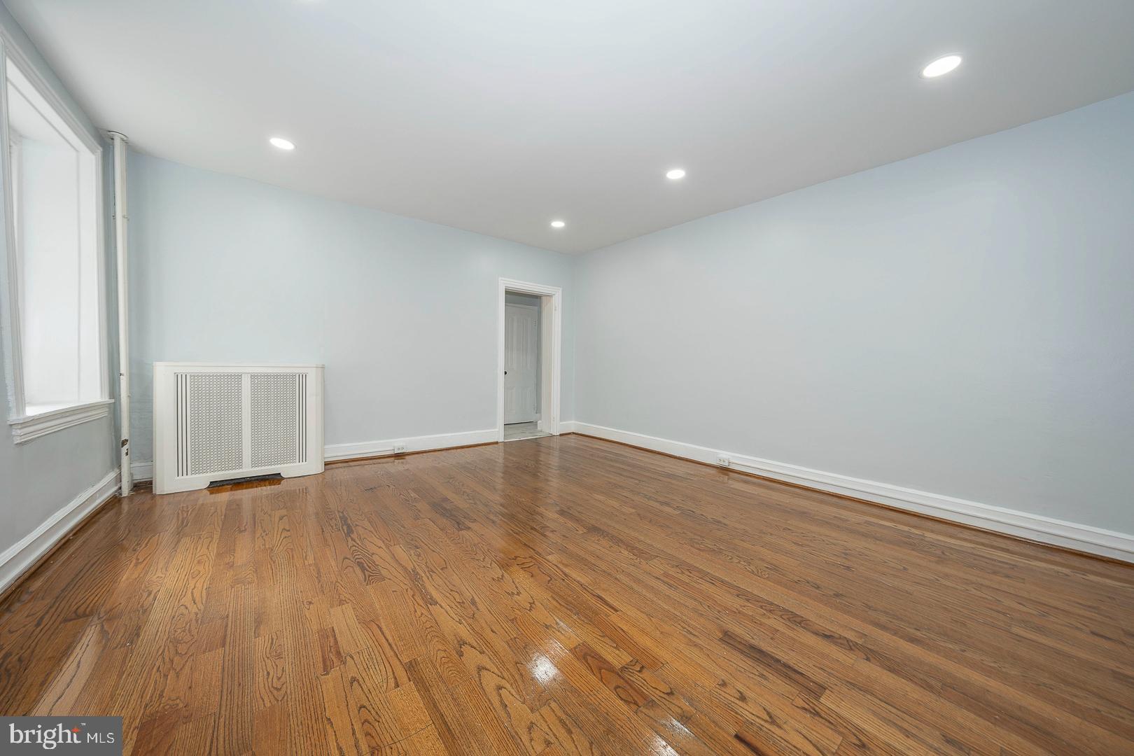 201 Dupont Street Philadelphia, PA 19127 - Photo 8 of 60