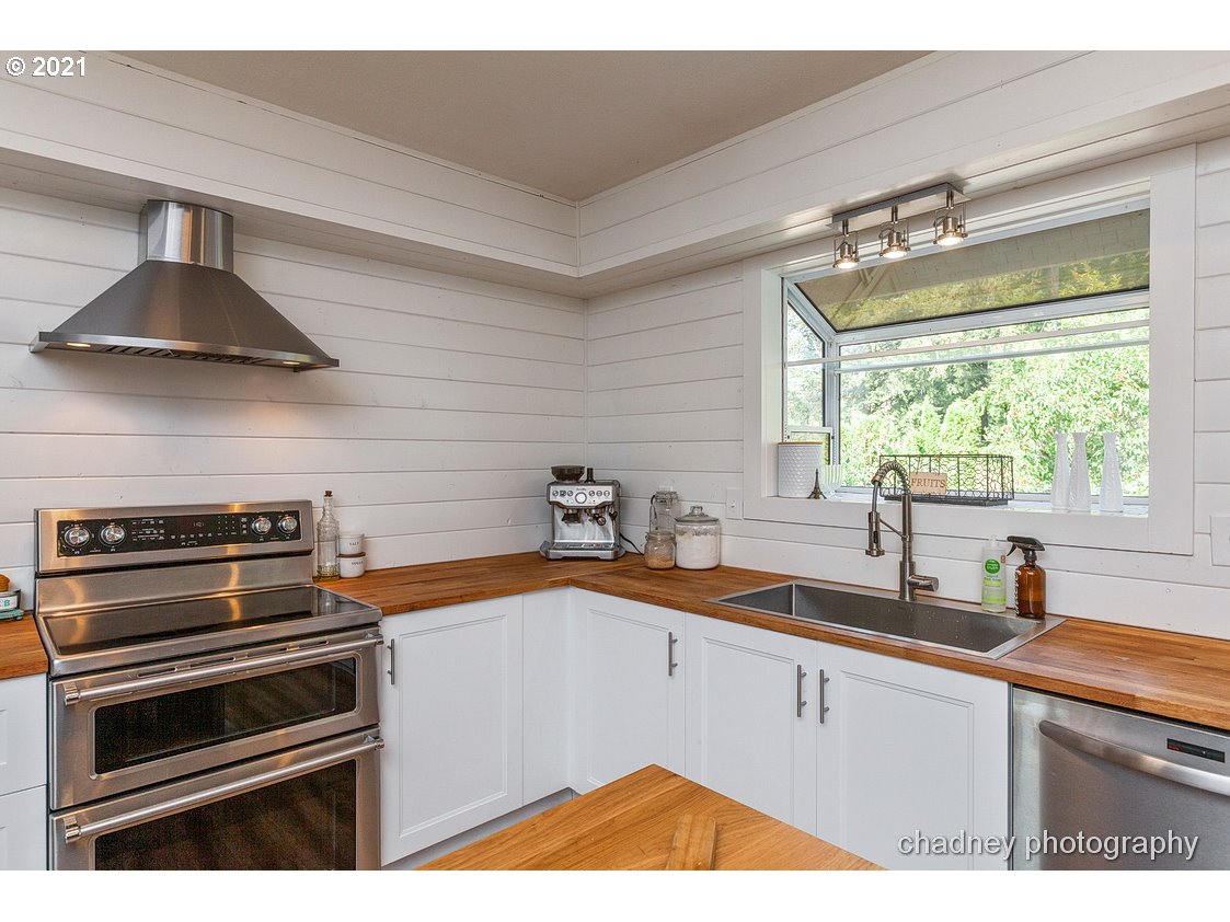 11133 South Forest Ridge Road Oregon City, OR 97045 - Photo 14 of 32 Gallery Image 14