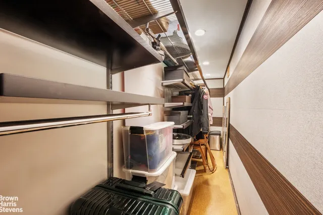 $969,000 | 260 West 10th Street, Unit 2E | West Village