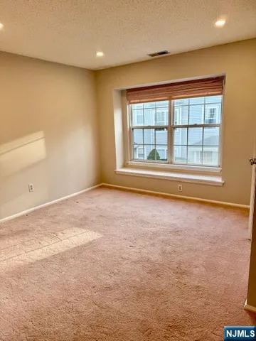 $4,200 | 1337 Paddington Road, Unit 1337, Mahwah, NJ 07430