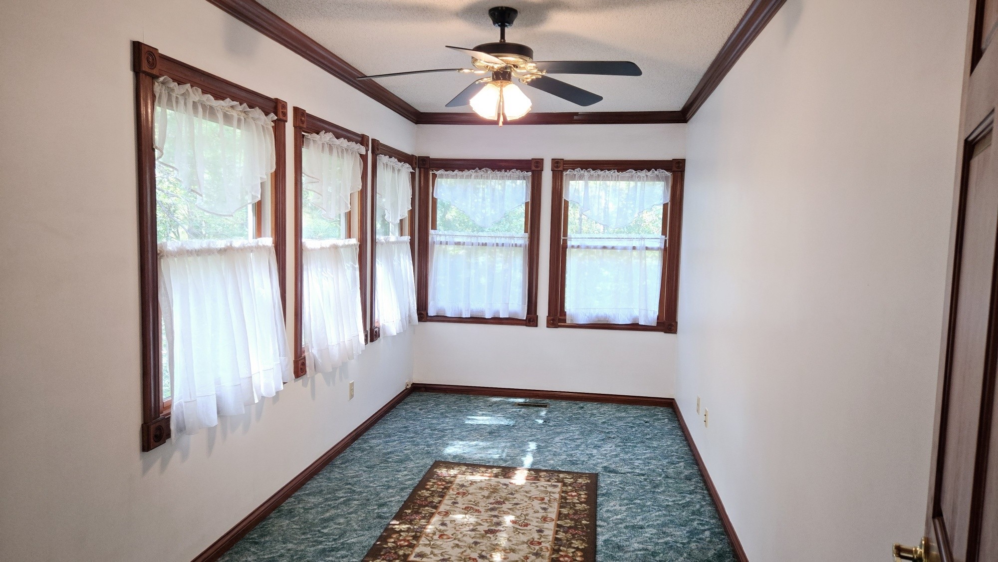 95 Ratteree Road Buchanan, TN 38222 - Photo 16 of 33 a room with window