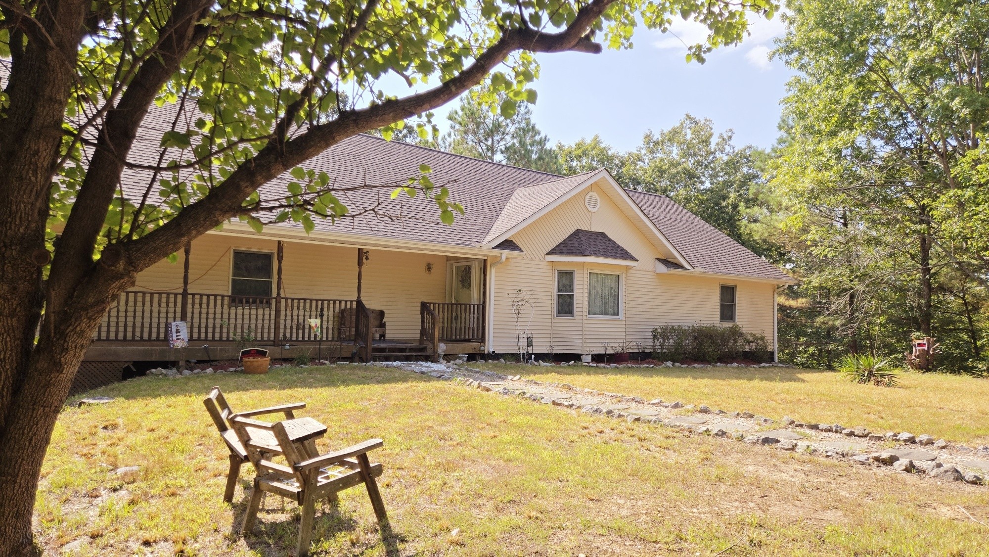 95 Ratteree Road Buchanan, TN 38222 - Photo 3 of 33 a view of a house with snow on the tree