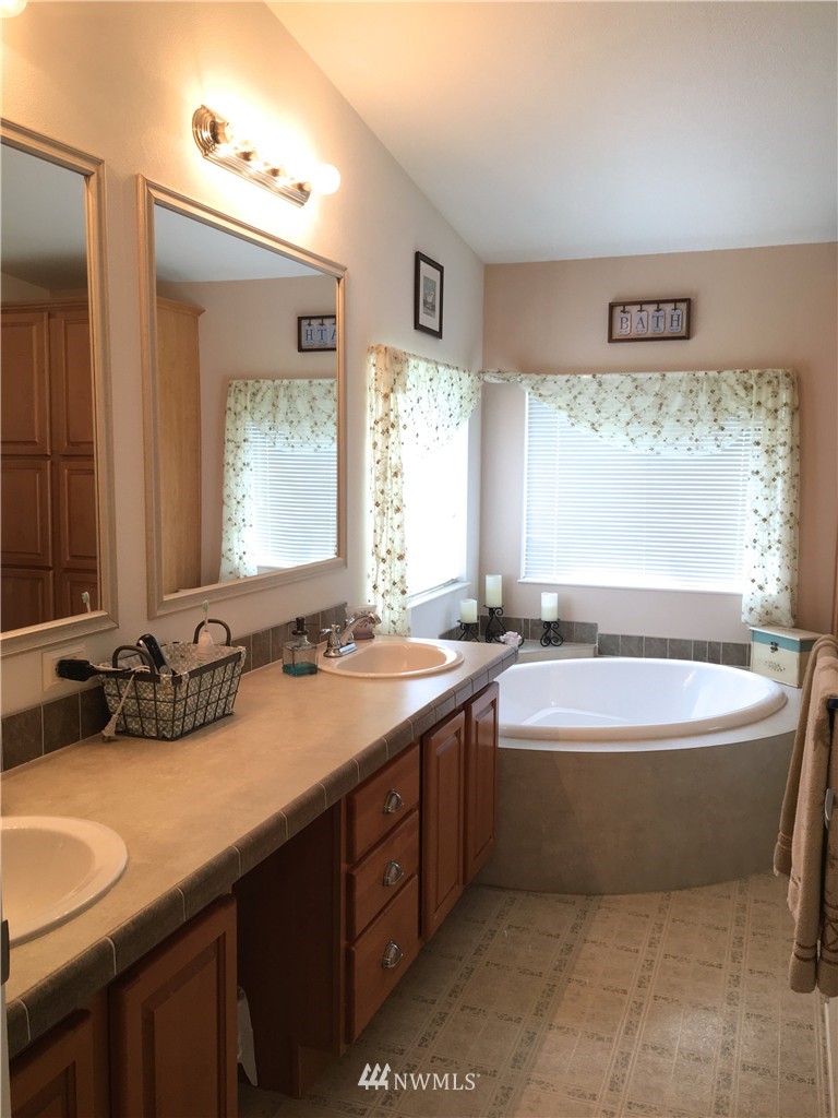 463 Swan Road Orcas Island, WA 98245 - Photo 16 of 21 Gallery Image 16