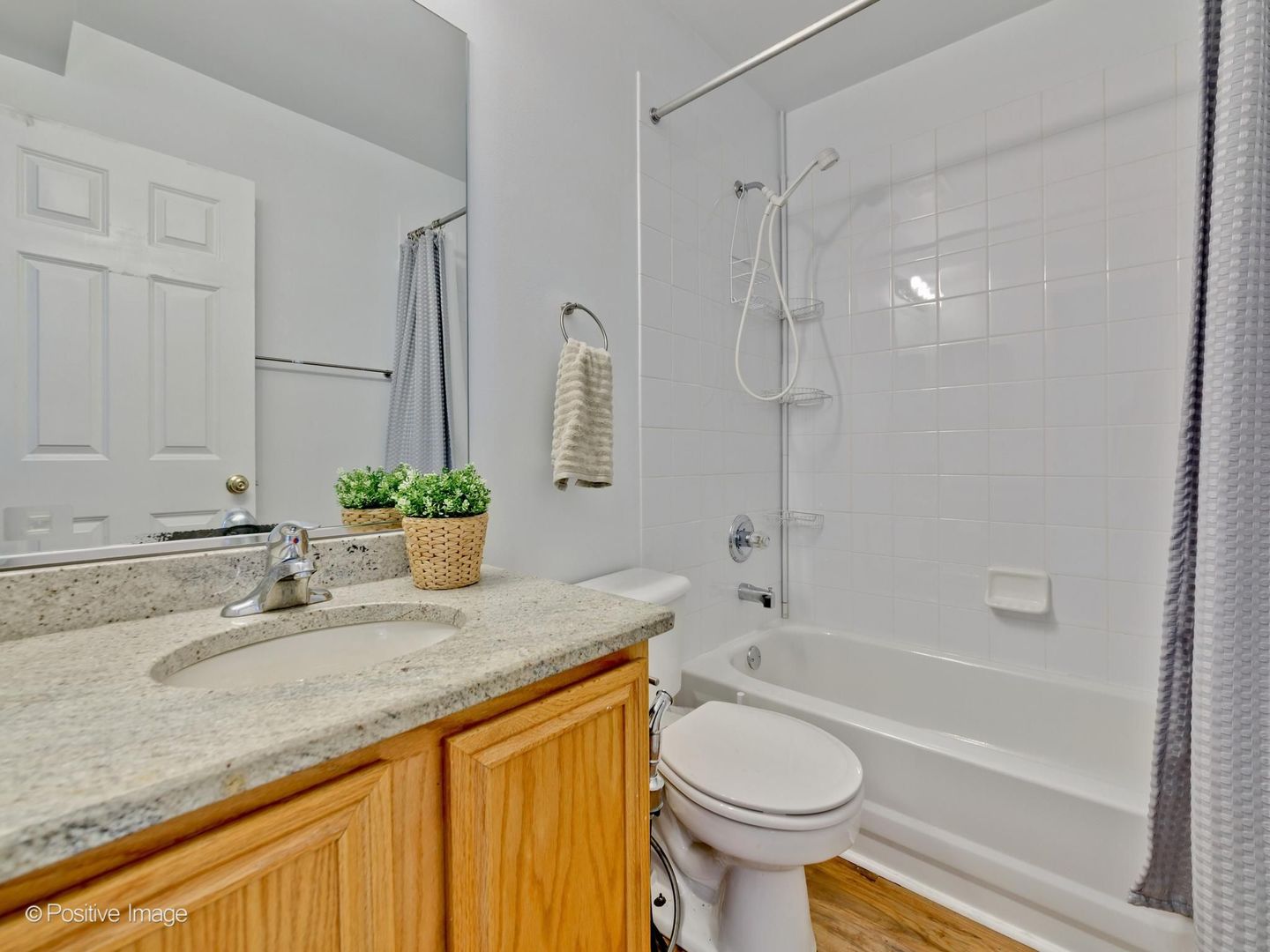 121 Commons Court Wheeling, IL 60090 - Photo 16 of 36