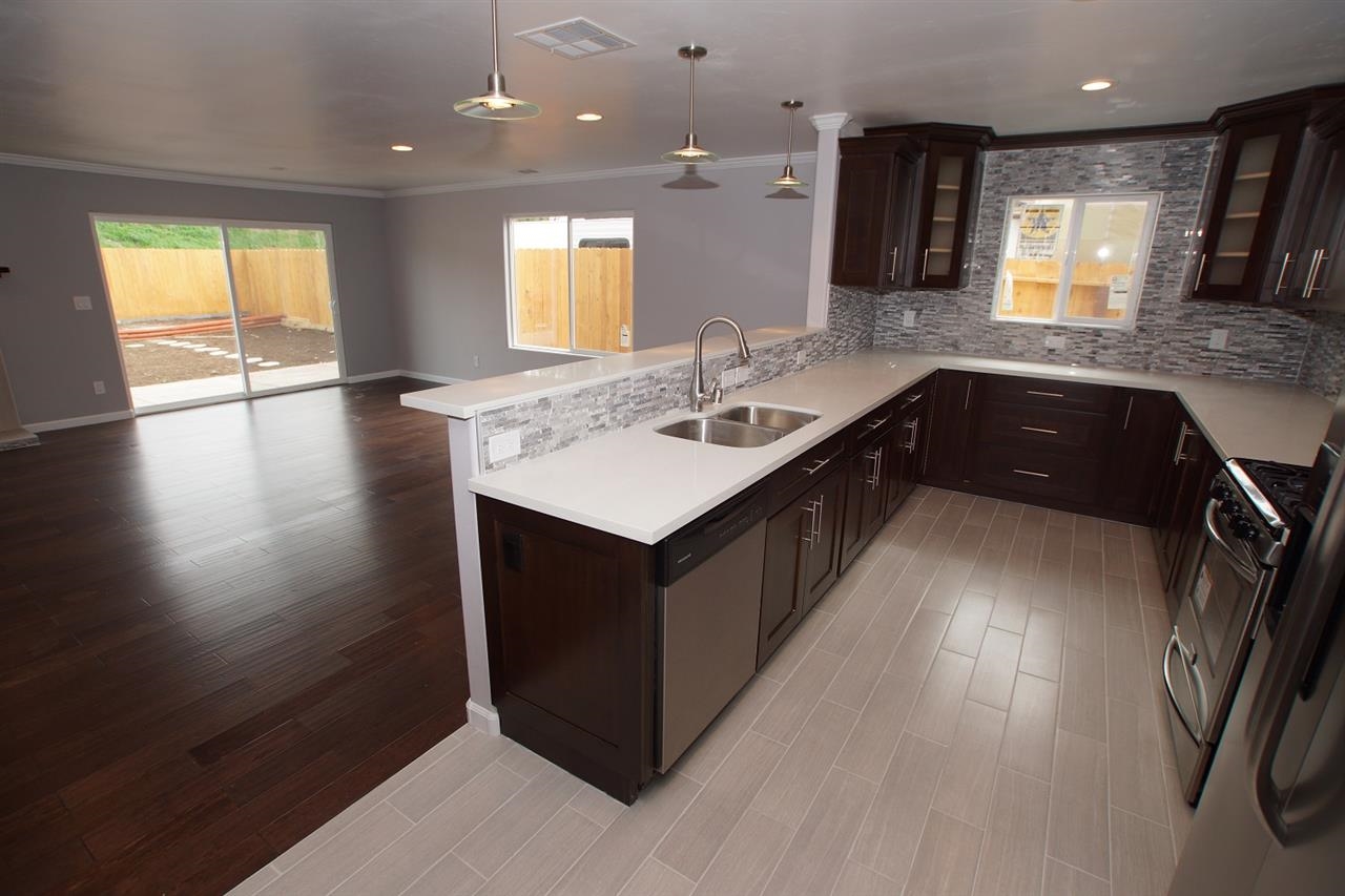 14025 Powers Road Poway, CA 92064 - Photo 5 of 25