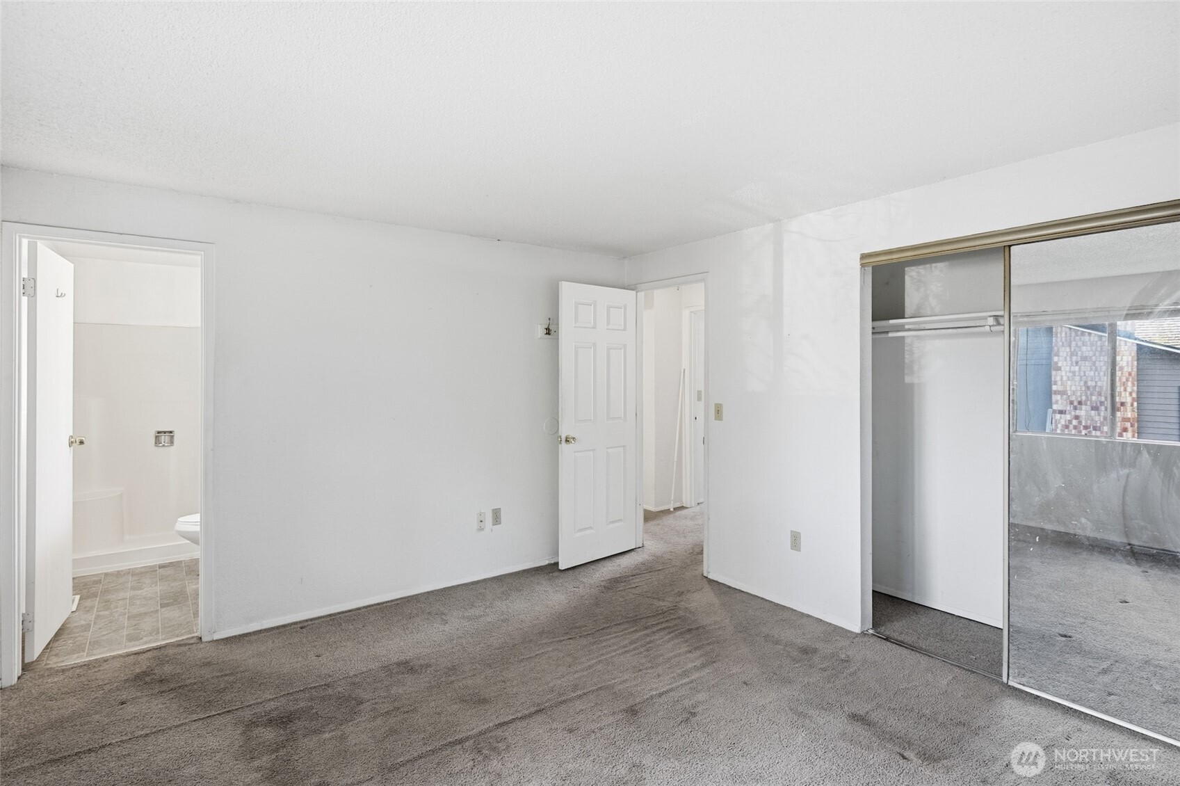 3713 Southwest 338th Place Federal Way, WA 98023 - Photo 11 of 37