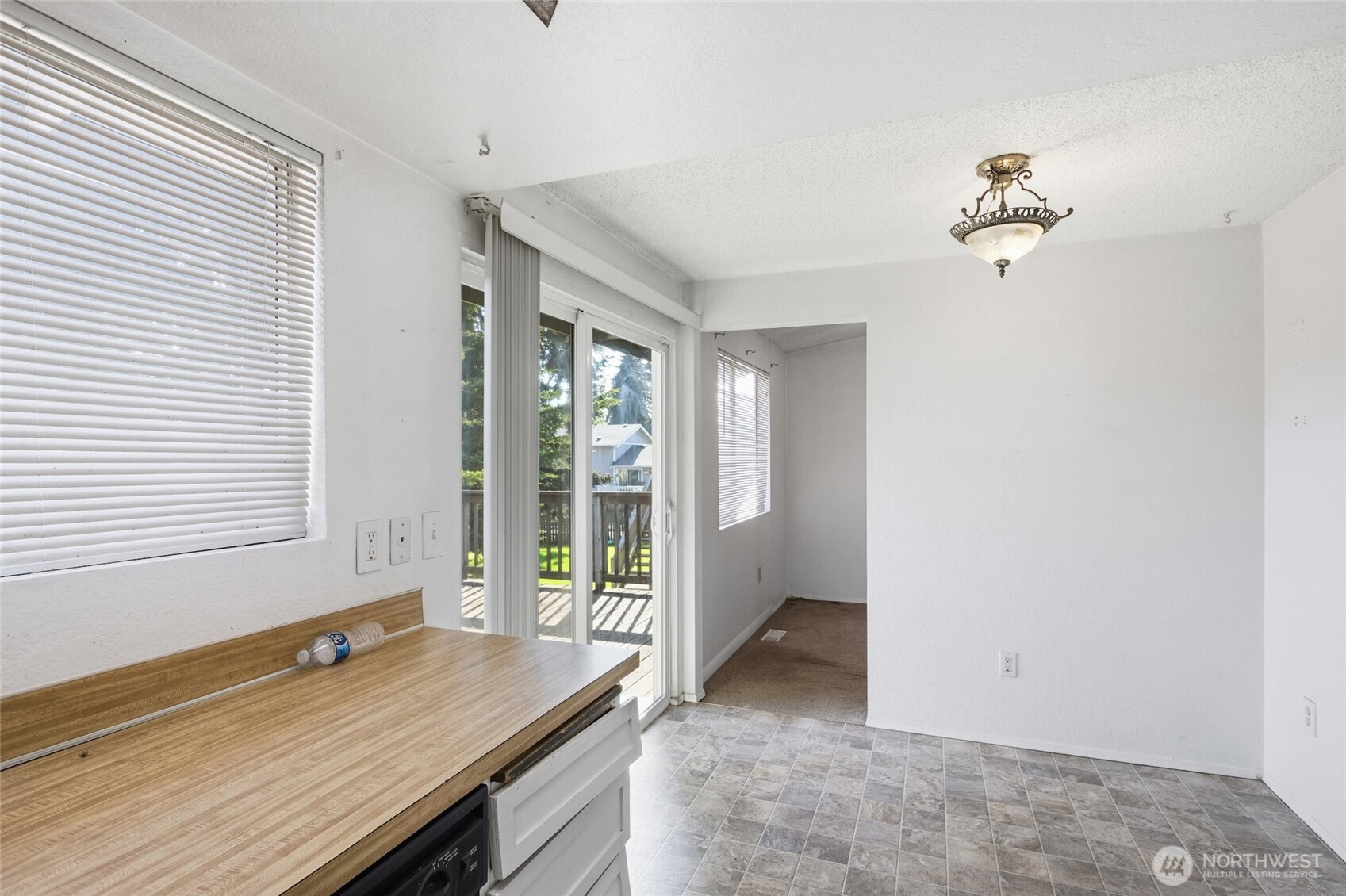 3713 Southwest 338th Place Federal Way, WA 98023 - Photo 8 of 37