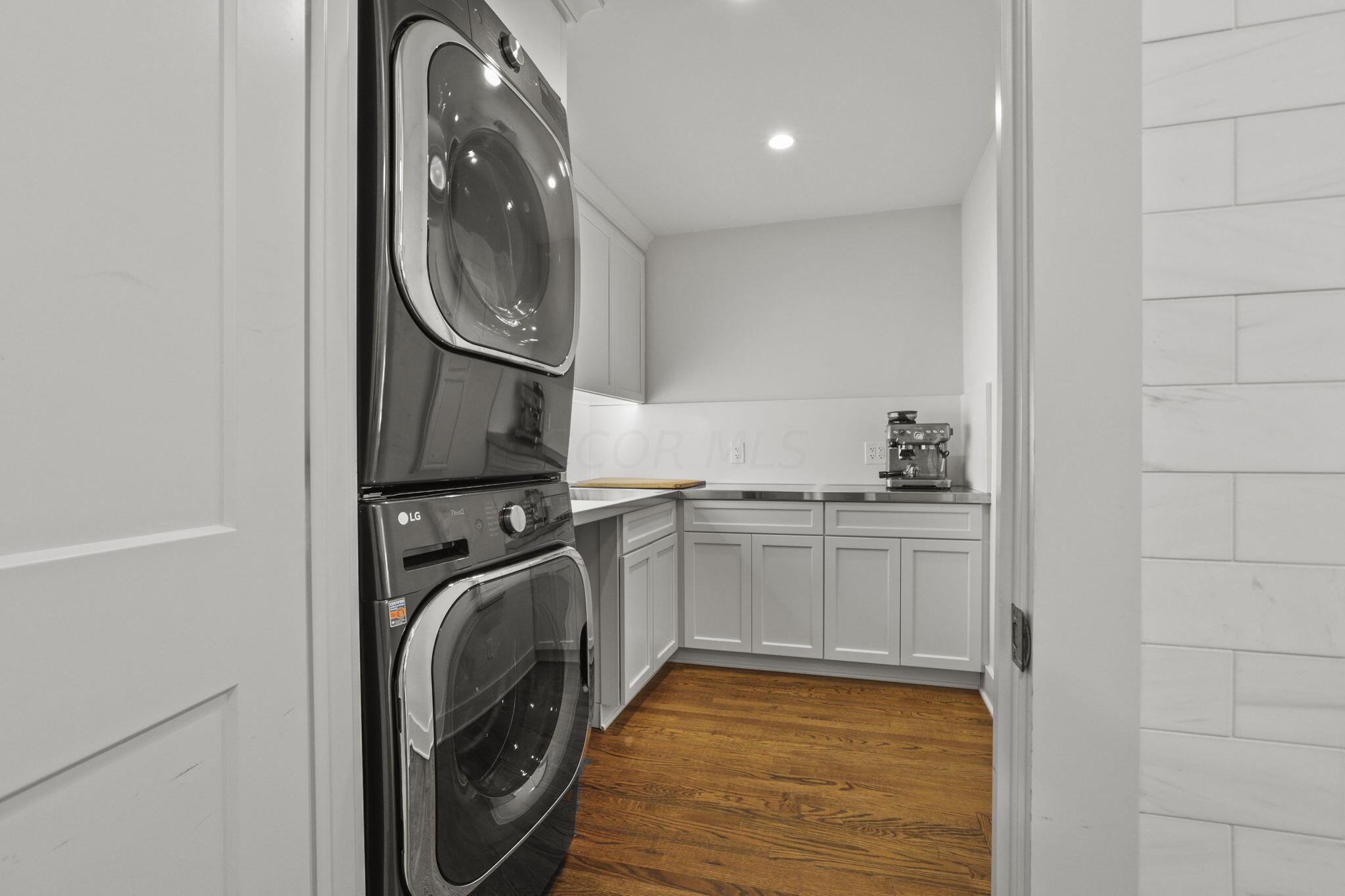 4388 Dublin Road Columbus, OH 43221 - Photo 49 of 101 Messy Kitchen/ 1st Level Laundry
