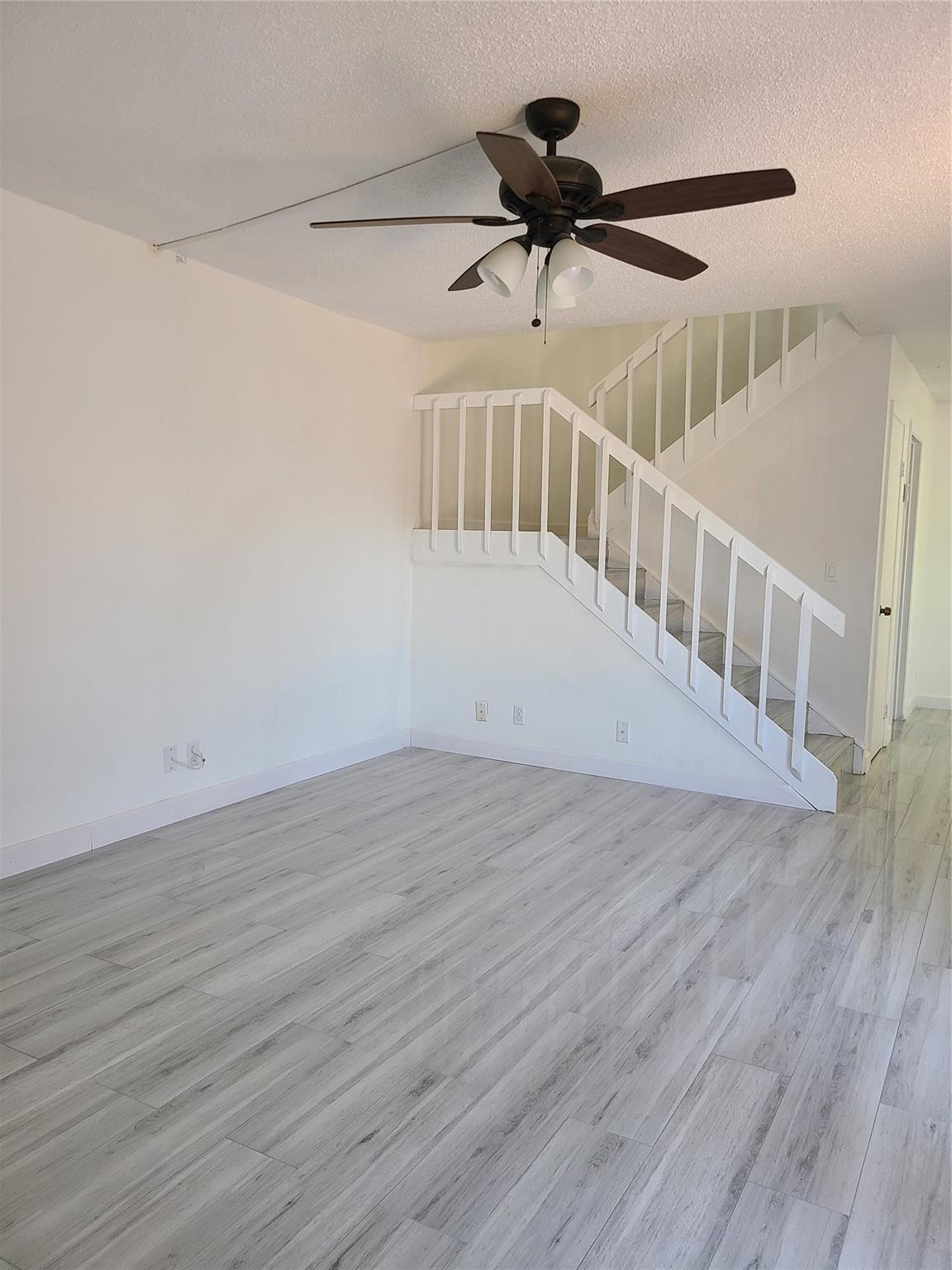 912 Springdale Circle, Unit 912 Palm Springs, FL 33461 - Photo 6 of 21 Photo 6