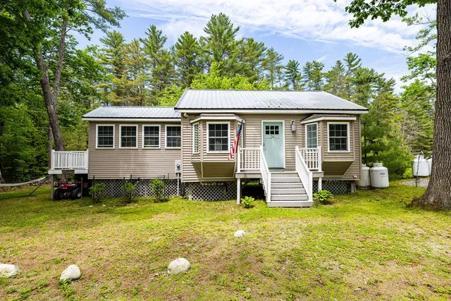 $325,000 | 24 Dragon Back Road, Naples, ME 04055