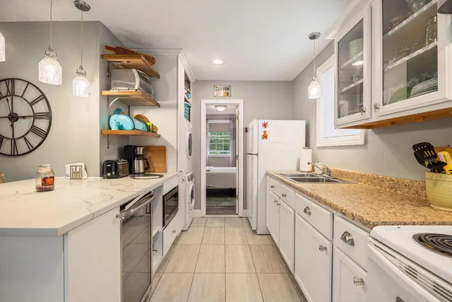 $325,000 | 24 Dragon Back Road, Naples, ME 04055