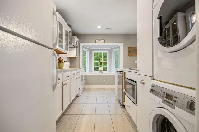 $325,000 | 24 Dragon Back Road, Naples, ME 04055