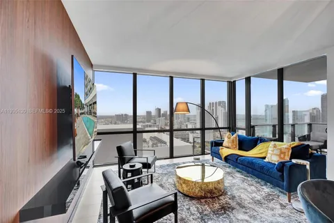 $640,000 | 1600 Northeast 1st Avenue, Unit 3420, Miami, FL 33132