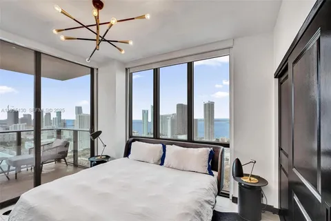 $640,000 | 1600 Northeast 1st Avenue, Unit 3420, Miami, FL 33132