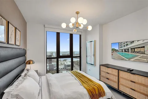 $640,000 | 1600 Northeast 1st Avenue, Unit 3420, Miami, FL 33132