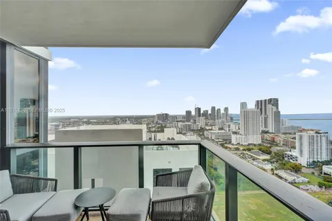 $640,000 | 1600 Northeast 1st Avenue, Unit 3420, Miami, FL 33132